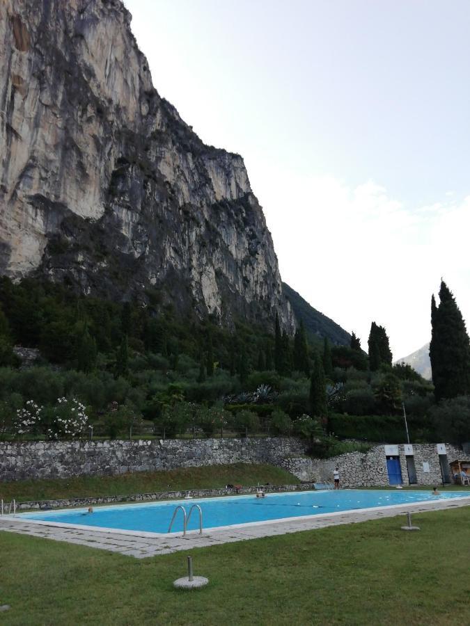 Lake & Castle View Apartment Riva del Garda Kültér fotó