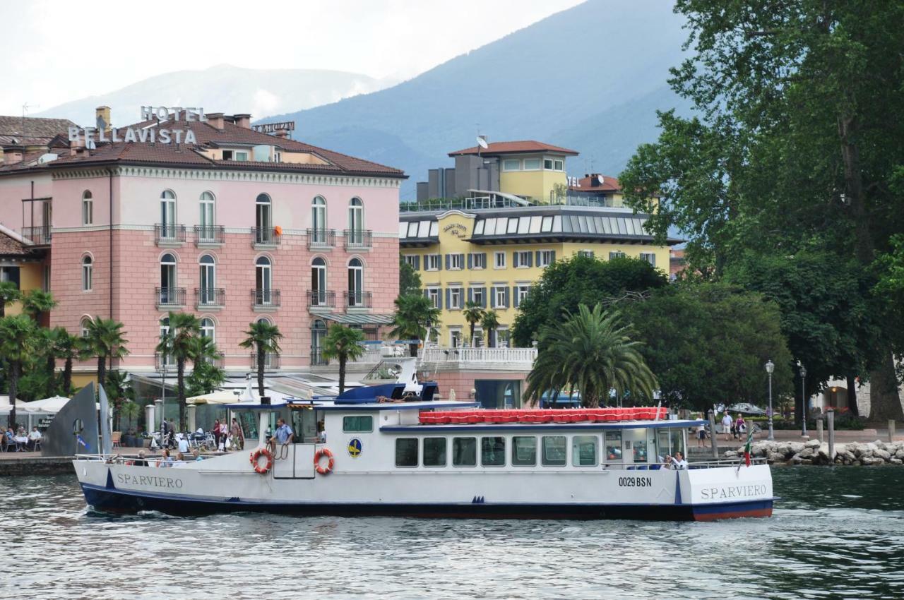 Lake & Castle View Apartment Riva del Garda Kültér fotó