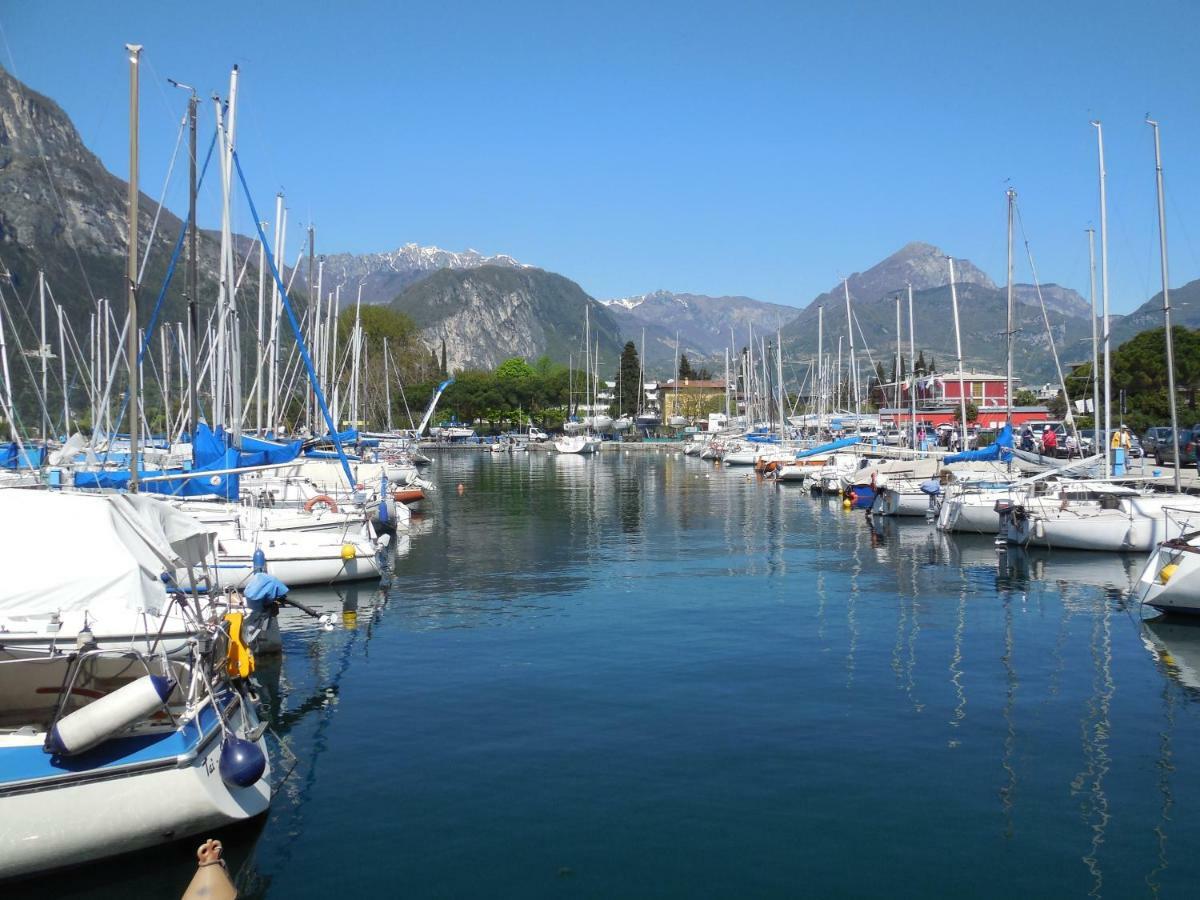 Lake & Castle View Apartment Riva del Garda Kültér fotó